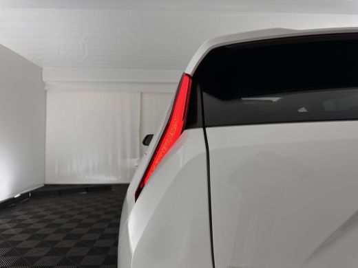 Kia Niro 1.6 GDi Hybrid Dynamic Plus Line (INCL-BTW) Aut. *PANO | HEAD-UP | LEATHER | DIGI-COCKPIT | NAVI-... ActivLease financial lease