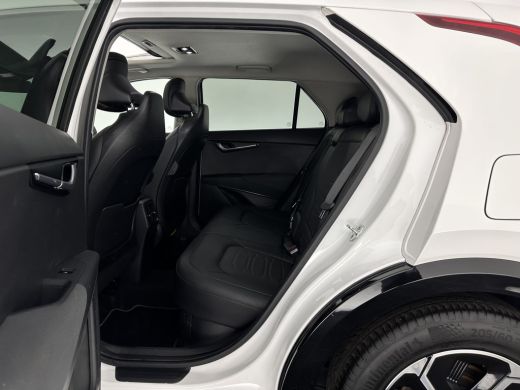 Kia Niro 1.6 GDi Hybrid Dynamic Plus Line (INCL-BTW) Aut. *PANO | HEAD-UP | LEATHER | DIGI-COCKPIT | NAVI-... ActivLease financial lease