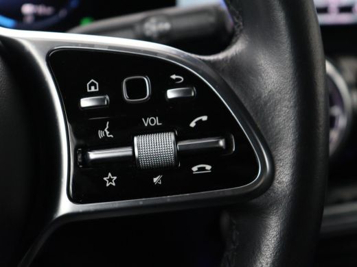 Mercedes-Benz B-Klasse 250e Urban | Leder | Stoelverwarming | Sfeerverlichting | Camera | Park Assist | Navigatie | Full... ActivLease financial lease