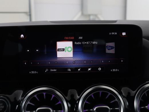 Mercedes-Benz B-Klasse 250e Urban | Leder | Stoelverwarming | Sfeerverlichting | Camera | Park Assist | Navigatie | Full... ActivLease financial lease