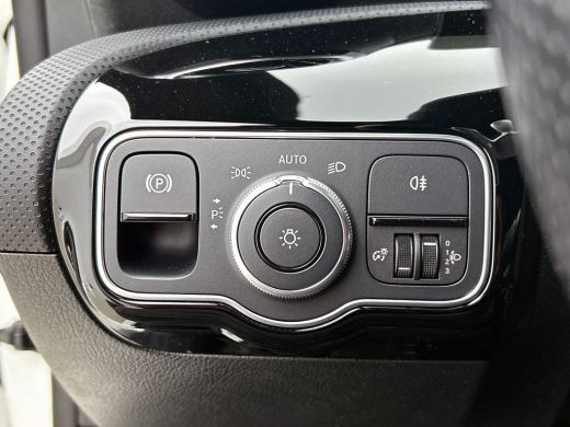 Mercedes-Benz CLA Shooting Brake 250 e AMG Line WIDE-SCREEN | CAMERA | STOELVERWARMING ActivLease financial lease