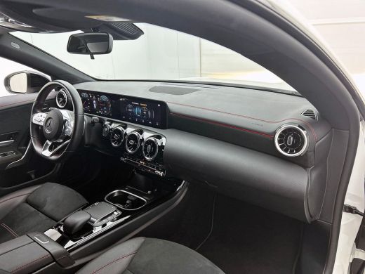 Mercedes-Benz CLA Shooting Brake 250 e AMG Line WIDE-SCREEN | CAMERA | STOELVERWARMING ActivLease financial lease