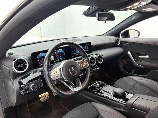 Mercedes-Benz CLA Shooting Brake 250 e AMG Line WIDE-SCREEN | CAMERA | STOELVERWARMING ActivLease financial lease