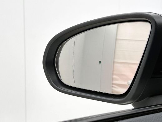 Mercedes-Benz CLA Shooting Brake 250 e AMG Line WIDE-SCREEN | CAMERA | STOELVERWARMING ActivLease financial lease