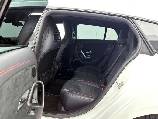 Mercedes-Benz CLA Shooting Brake 250 e AMG Line WIDE-SCREEN | CAMERA | STOELVERWARMING ActivLease financial lease