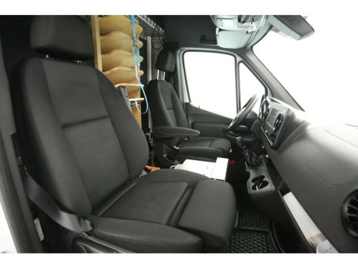 Mercedes-Benz Sprinter 314 143PK L2H2 | Airco | Cruise | Camera | Carplay | Trekhaak ActivLease financial lease