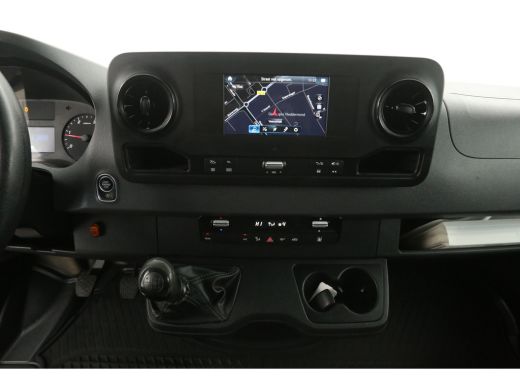 Mercedes-Benz Sprinter 314 143PK L2H2 | Airco | Cruise | Camera | Carplay | Trekhaak ActivLease financial lease