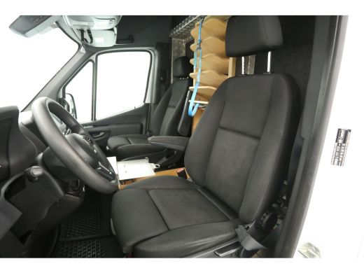 Mercedes-Benz Sprinter 314 143PK L2H2 | Airco | Cruise | Camera | Carplay | Trekhaak ActivLease financial lease
