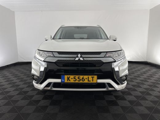 Mitsubishi Outlander 2.4 PHEV Pure (Plug-In) (INCL-BTW)  Aut *FULL-LED | KEYLESS | CAMERA | HEATED-COMFORTSEATS | ECC ... ActivLease financial lease