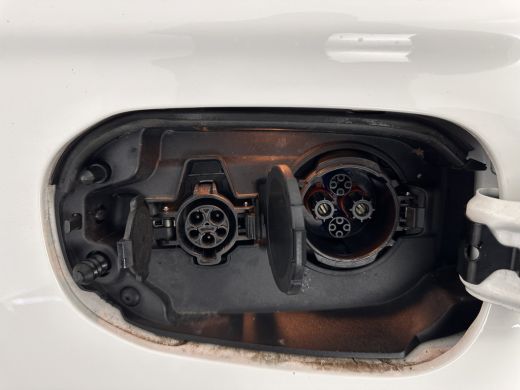 Mitsubishi Outlander 2.4 PHEV Pure (Plug-In) (INCL-BTW)  Aut *FULL-LED | KEYLESS | CAMERA | HEATED-COMFORTSEATS | ECC ... ActivLease financial lease