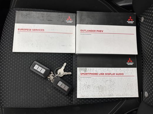 Mitsubishi Outlander 2.4 PHEV Pure (Plug-In) (INCL-BTW)  Aut *FULL-LED | KEYLESS | CAMERA | HEATED-COMFORTSEATS | ECC ... ActivLease financial lease