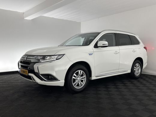 Mitsubishi Outlander 2.4 PHEV Pure (Plug-In) (INCL-BTW)  Aut *FULL-LED | KEYLESS | CAMERA | HEATED-COMFORTSEATS | ECC ... ActivLease financial lease