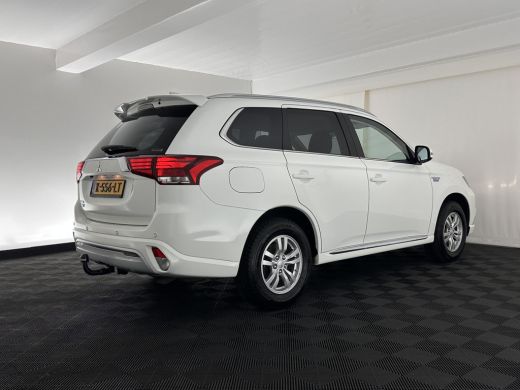 Mitsubishi Outlander 2.4 PHEV Pure (Plug-In) (INCL-BTW)  Aut *FULL-LED | KEYLESS | CAMERA | HEATED-COMFORTSEATS | ECC ... ActivLease financial lease
