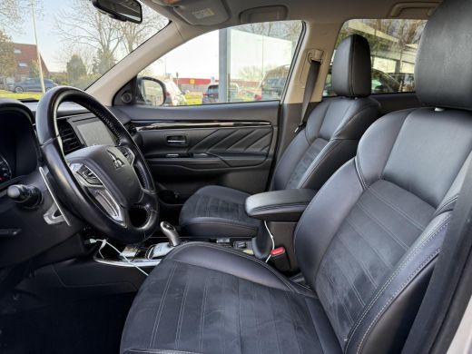 Mitsubishi Outlander Aut. 2.4 PHEV Intense | Apple Carplay | Camera | Stoel Verwarming | ActivLease financial lease