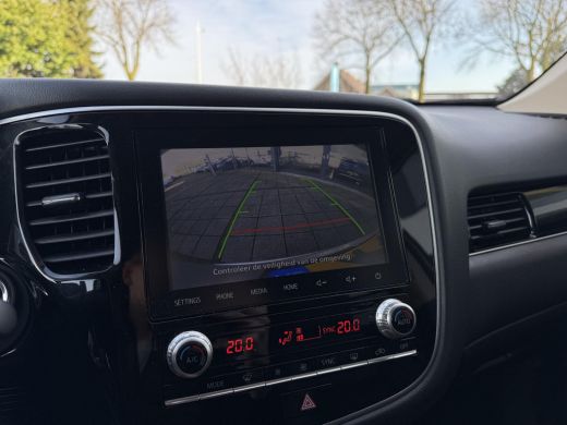 Mitsubishi Outlander Aut. 2.4 PHEV Intense | Apple Carplay | Camera | Stoel Verwarming | ActivLease financial lease