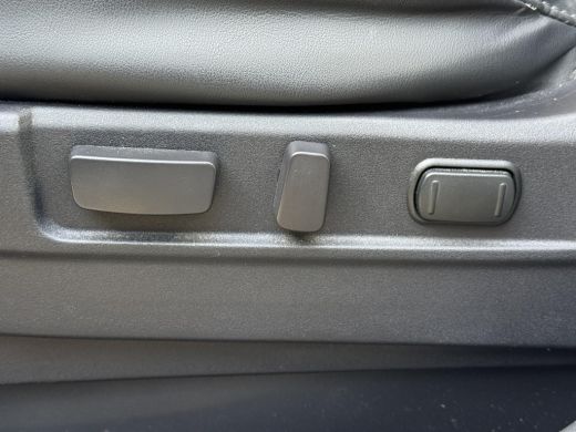 Mitsubishi Outlander Aut. 2.4 PHEV Intense | Apple Carplay | Camera | Stoel Verwarming | ActivLease financial lease