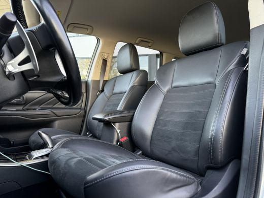 Mitsubishi Outlander Aut. 2.4 PHEV Intense | Apple Carplay | Camera | Stoel Verwarming | ActivLease financial lease