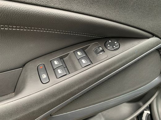 Opel Crossland 1.2 Turbo Elegance Airco | AGR-Stoel | Camera | Cruise Control | DAB | LMV 16" | Trekhaak Afneemb... ActivLease financial lease
