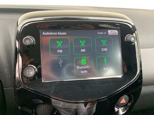 Peugeot 108 1.0 e-VTi Allure | AppleCarplay/ Android Auto | Camera | Climate Control | DAB | LMV 15" | Leuke ... ActivLease financial lease