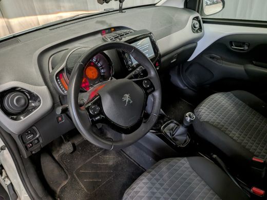 Peugeot 108 1.0 e-VTi Allure Airco | AppleCarplay/ Android Auto | Camera | DAB | LMV 15" | Leuke Auto! | Lage... ActivLease financial lease