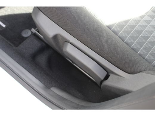 Peugeot 108 1.0 e-VTi Allure | Navi by app | Climate control | Camera | Apple carplay | Mistlampen | 38.000km | ActivLease financial lease