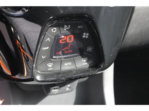 Peugeot 108 1.0 e-VTi Allure | Navi by app | Climate control | Camera | Apple carplay | Mistlampen | 38.000km | ActivLease financial lease