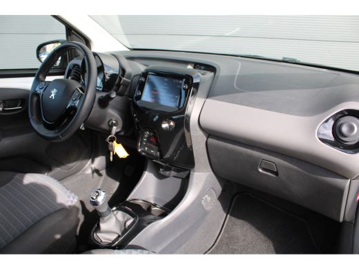 Peugeot 108 1.0 e-VTi Allure | Navi by app | Climate control | Camera | Apple carplay | Mistlampen | 38.000km | ActivLease financial lease