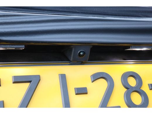 Peugeot 208 1.2 HYBRID 100PK GT PACK AUTOMAAT / NAVI / LEDER / CLIMA / PDC / 17" LMV / CAMERA / KEYLESS / ADA... ActivLease financial lease