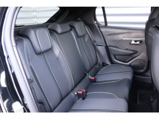 Peugeot 208 1.2 HYBRID 100PK GT PACK AUTOMAAT / NAVI / LEDER / CLIMA / PDC / 17" LMV / CAMERA / KEYLESS / ADA... ActivLease financial lease