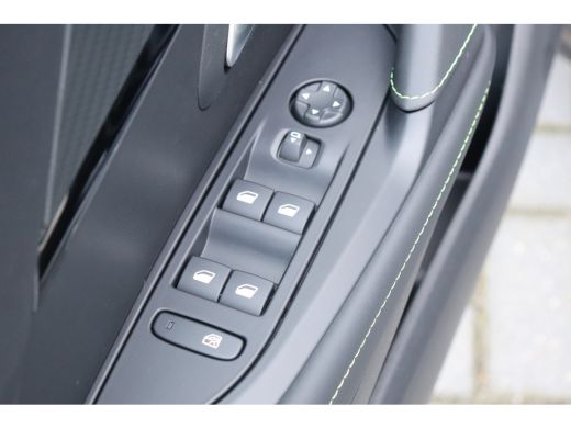 Peugeot 208 1.2 HYBRID 100PK GT PACK AUTOMAAT / NAVI / LEDER / CLIMA / PDC / 17" LMV / CAMERA / KEYLESS / ADA... ActivLease financial lease