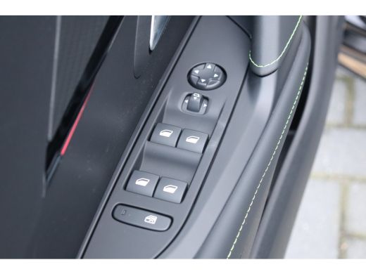 Peugeot 208 1.2 HYBRID 100PK GT PACK AUTOMAAT / NAVI / LEDER / CLIMA / PDC / 17" LMV / CAMERA / KEYLESS / ADA... ActivLease financial lease
