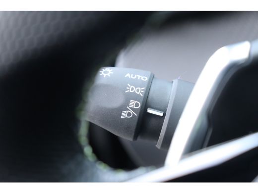 Peugeot 208 1.2 HYBRID 100PK GT PACK AUTOMAAT / NAVI / LEDER / CLIMA / PDC / 17" LMV / CAMERA / KEYLESS / ADA... ActivLease financial lease