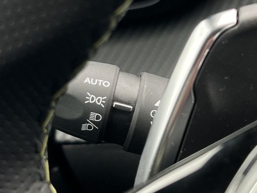 Peugeot 208 1.2 Hybrid 145 e-DCS6 GT | ACC | Vision Pack | Navi | Carplay | LED ActivLease financial lease