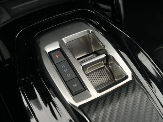 Peugeot 208 1.2 Hybrid 145 e-DCS6 GT | ACC | Vision Pack | Navi | Carplay | LED ActivLease financial lease