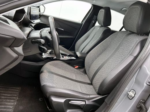 Peugeot 208 1.2 PureTech 100 Allure CARPLAY & NAVI | CAMERAS | AD-CRUISE ActivLease financial lease