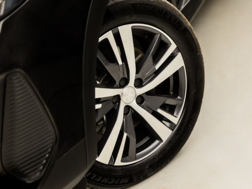 Peugeot 3008 1.6 HYbrid 225 Allure Sport 225Pk Automaat (APPLE CARPLAY, GROOT NAVI, 360 CAMERA, ZWART HEMEL, S... ActivLease financial lease