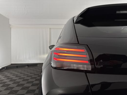 Peugeot e-208 EV Style 50 kWh [3-Fase-11kW] {SOH-96%} (INCL-BTW) Aut. *LEATHER-FABRIC | FULL-LED | HEATED-SPORT... ActivLease financial lease