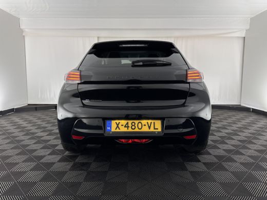 Peugeot e-208 EV Style 50 kWh [3-Fase-11kW] {SOH-96%} (INCL-BTW) Aut. *LEATHER-FABRIC | FULL-LED | HEATED-SPORT... ActivLease financial lease