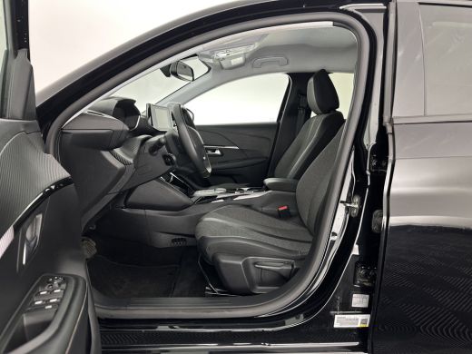 Peugeot e-208 EV Style 50 kWh [3-Fase-11kW] {SOH-96%} (INCL-BTW) Aut. *LEATHER-FABRIC | FULL-LED | HEATED-SPORT... ActivLease financial lease