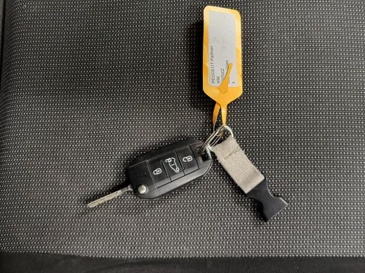 Peugeot Partner 1.6BlueHDI Trekhaak Euro 6! ActivLease financial lease