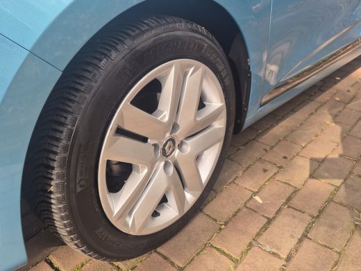 Renault Clio 1.0 TCe Zen 91pk | Airco | Parkeersensoren | Spiegels elektr. inkl. | Centr. deurvergr. | Cruise ... ActivLease financial lease