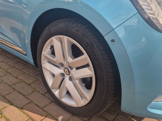 Renault Clio 1.0 TCe Zen 91pk | Airco | Parkeersensoren | Spiegels elektr. inkl. | Centr. deurvergr. | Cruise ... ActivLease financial lease