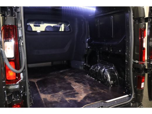 Renault Trafic 2.0 dCi 170pk L2 H1 DC Luxe Automaat ActivLease financial lease