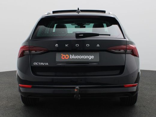 Skoda Octavia Combi 1.5 TSI First Edition 150PK DSG Pano-Schuifdak, Trekhaak, Head-Up Display, 18" LM Velgen, S... ActivLease financial lease