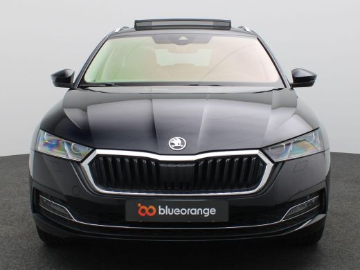 Skoda Octavia Combi 1.5 TSI First Edition 150PK DSG Pano-Schuifdak, Trekhaak, Head-Up Display, 18" LM Velgen, S... ActivLease financial lease