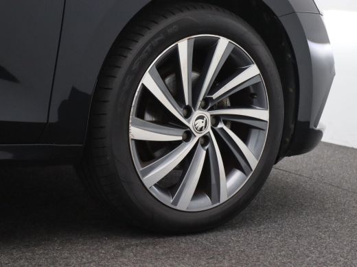 Skoda Octavia Combi 1.5 TSI First Edition 150PK DSG Pano-Schuifdak, Trekhaak, Head-Up Display, 18" LM Velgen, S... ActivLease financial lease