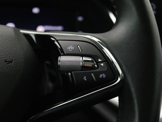 Skoda Octavia Combi 1.5 TSI First Edition 150PK DSG Pano-Schuifdak, Trekhaak, Head-Up Display, 18" LM Velgen, S... ActivLease financial lease