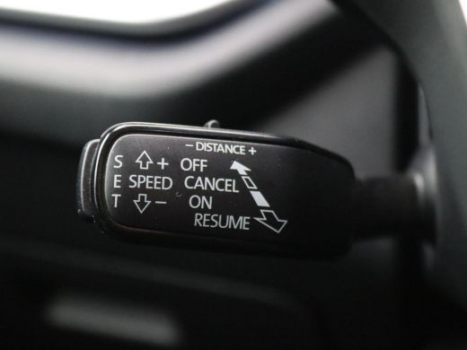 Skoda Octavia Combi 1.5 TSI First Edition 150PK DSG Pano-Schuifdak, Trekhaak, Head-Up Display, 18" LM Velgen, S... ActivLease financial lease