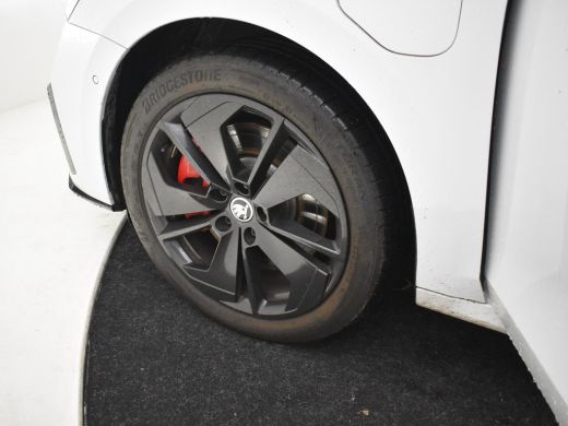 Skoda Octavia Combi RS iV 245pk | Panorama dak | Head up display | Canton audio | Leder/stof bekleding | Dodeho... ActivLease financial lease