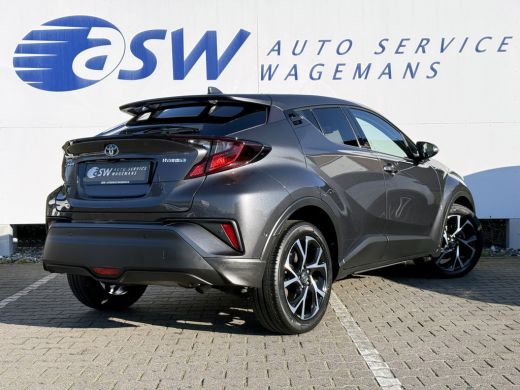 Toyota C-HR 1.8 Hybrid Team D | CarPlay | ACC | Camera | Keyless | 18 inch ActivLease financial lease